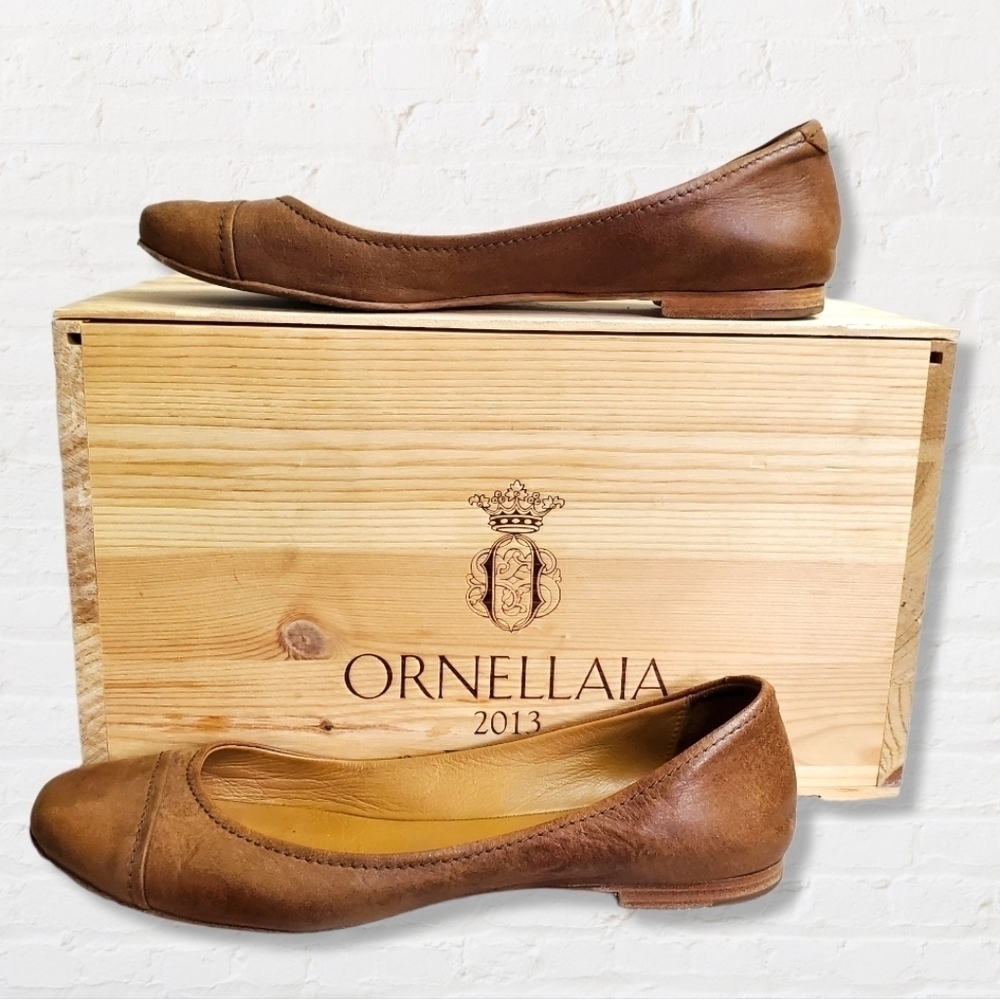 Roots Brown Leather Flats